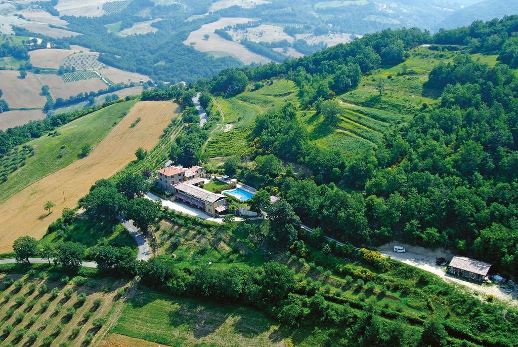 מלון Valfabbrica Le Torracce Agriturismo Olistico מראה חיצוני תמונה