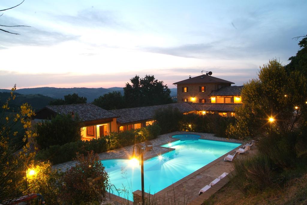 מלון Valfabbrica Le Torracce Agriturismo Olistico מראה חיצוני תמונה