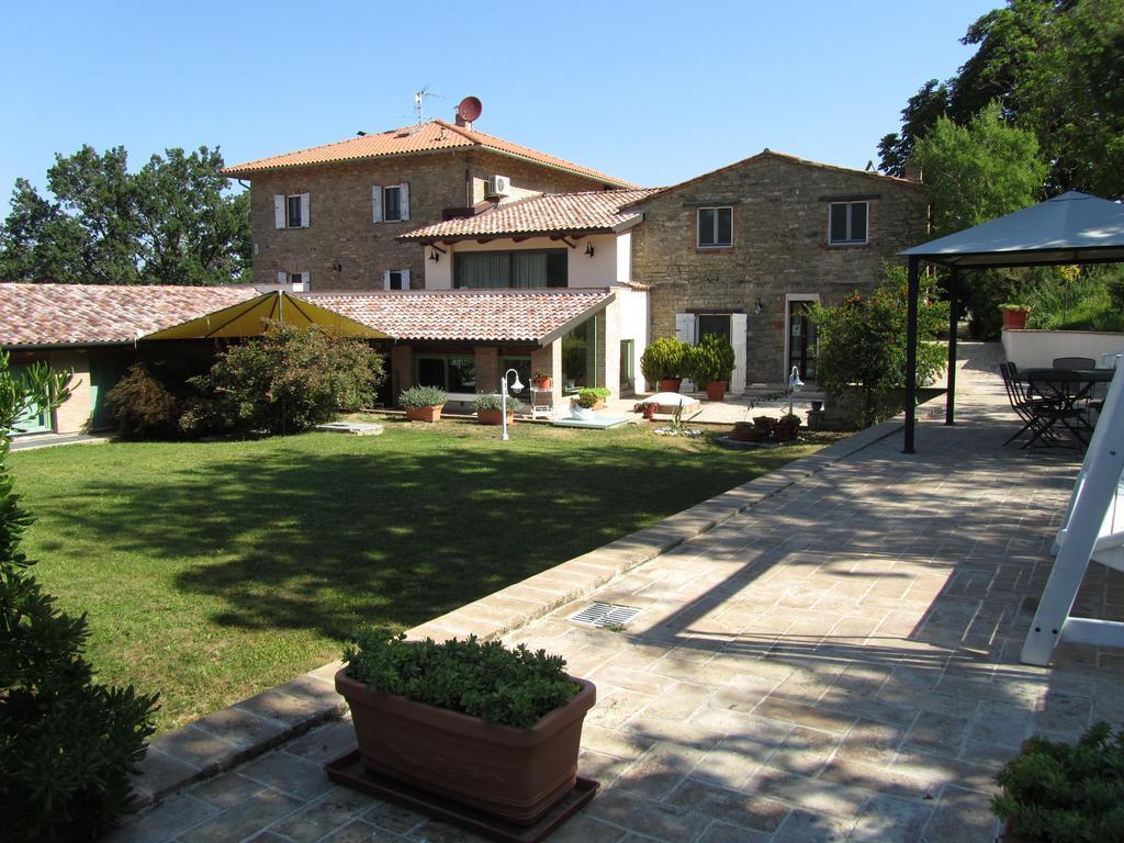 מלון Valfabbrica Le Torracce Agriturismo Olistico מראה חיצוני תמונה