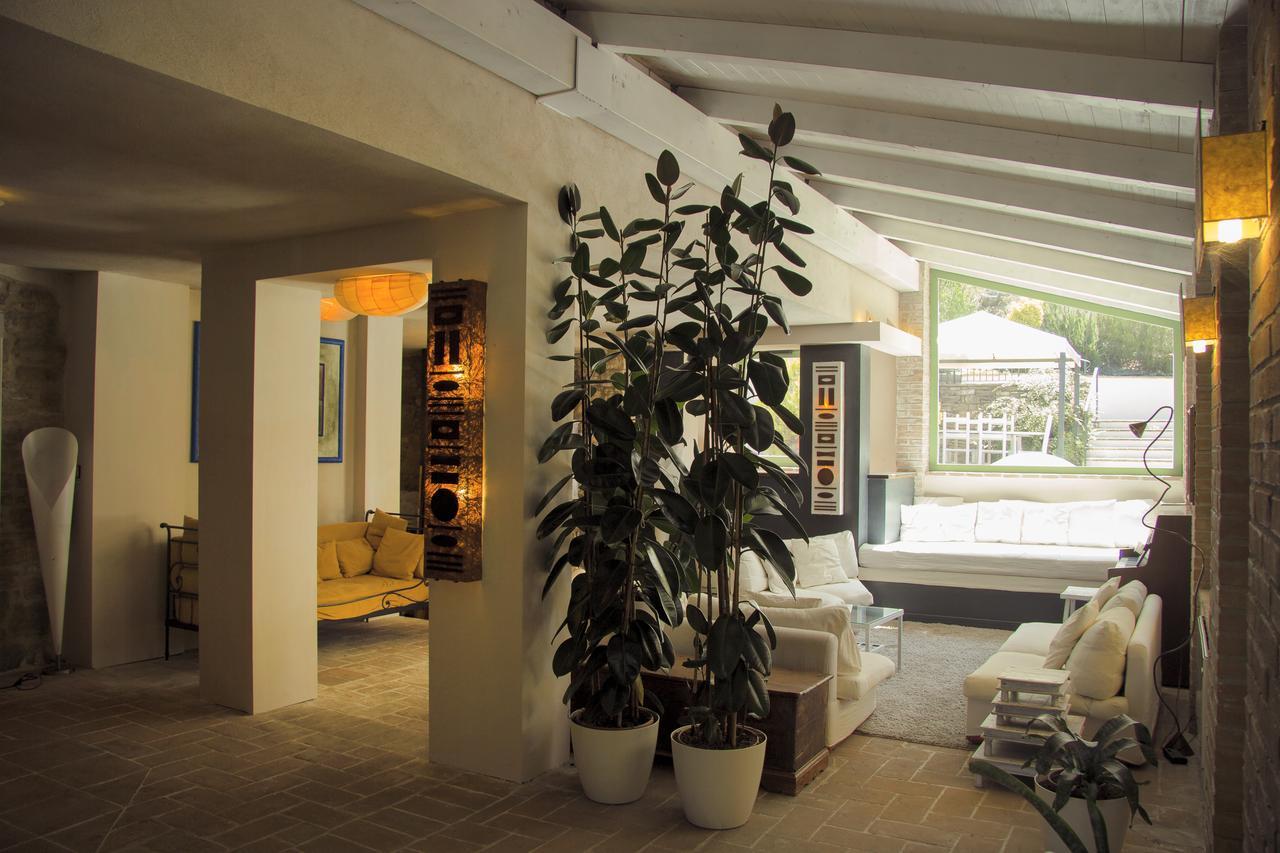 מלון Valfabbrica Le Torracce Agriturismo Olistico מראה חיצוני תמונה